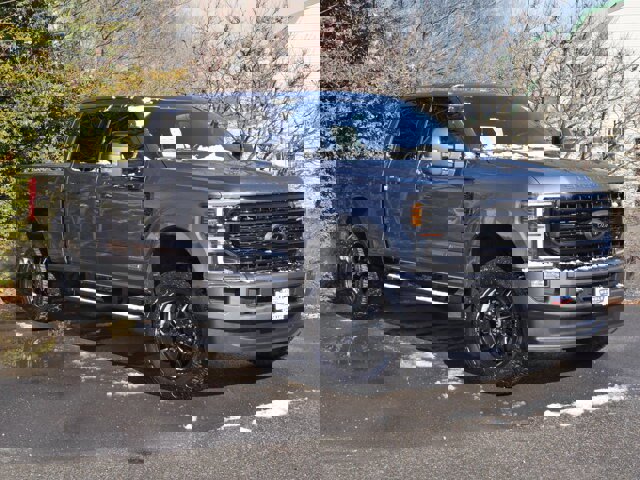 Certified 2022 Ford F250 Lariat w/ Black Appearance Package image 34