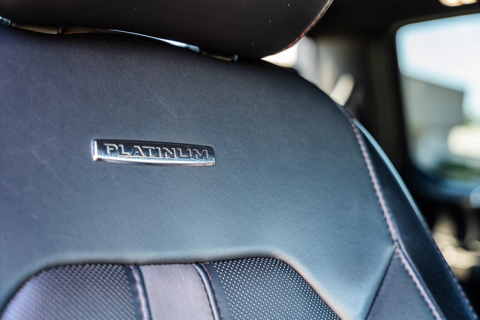 Certified 2019 Ford F450 Platinum w/ Platinum Ultimate Package image 13