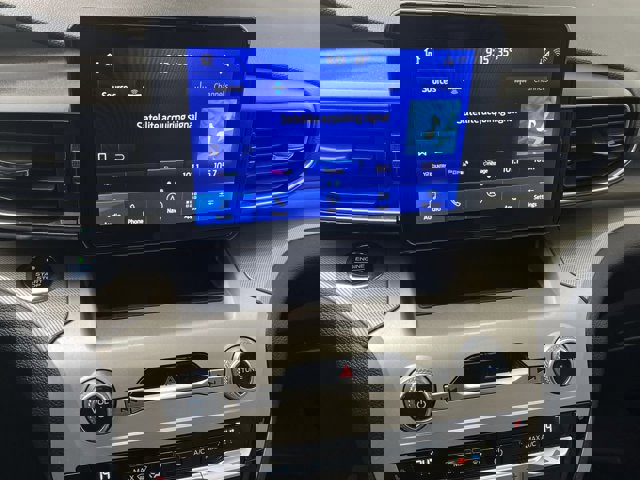 Certified 2021 Ford Explorer XLT w/ Equipment Group 202A image 22