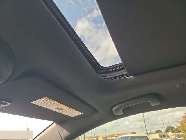 Used 2025 Cadillac XT5 Sportv AWD/4WD image 22