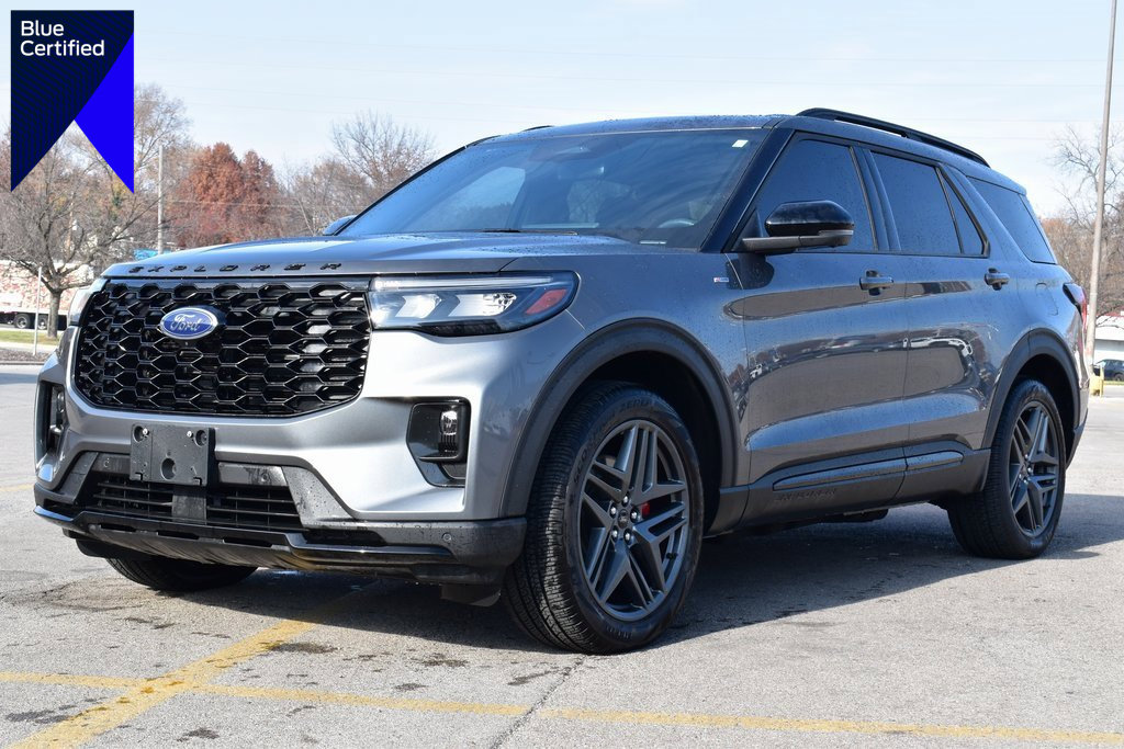 Certified 2025 Ford Explorer ST-Line w/ Premium Package image 1