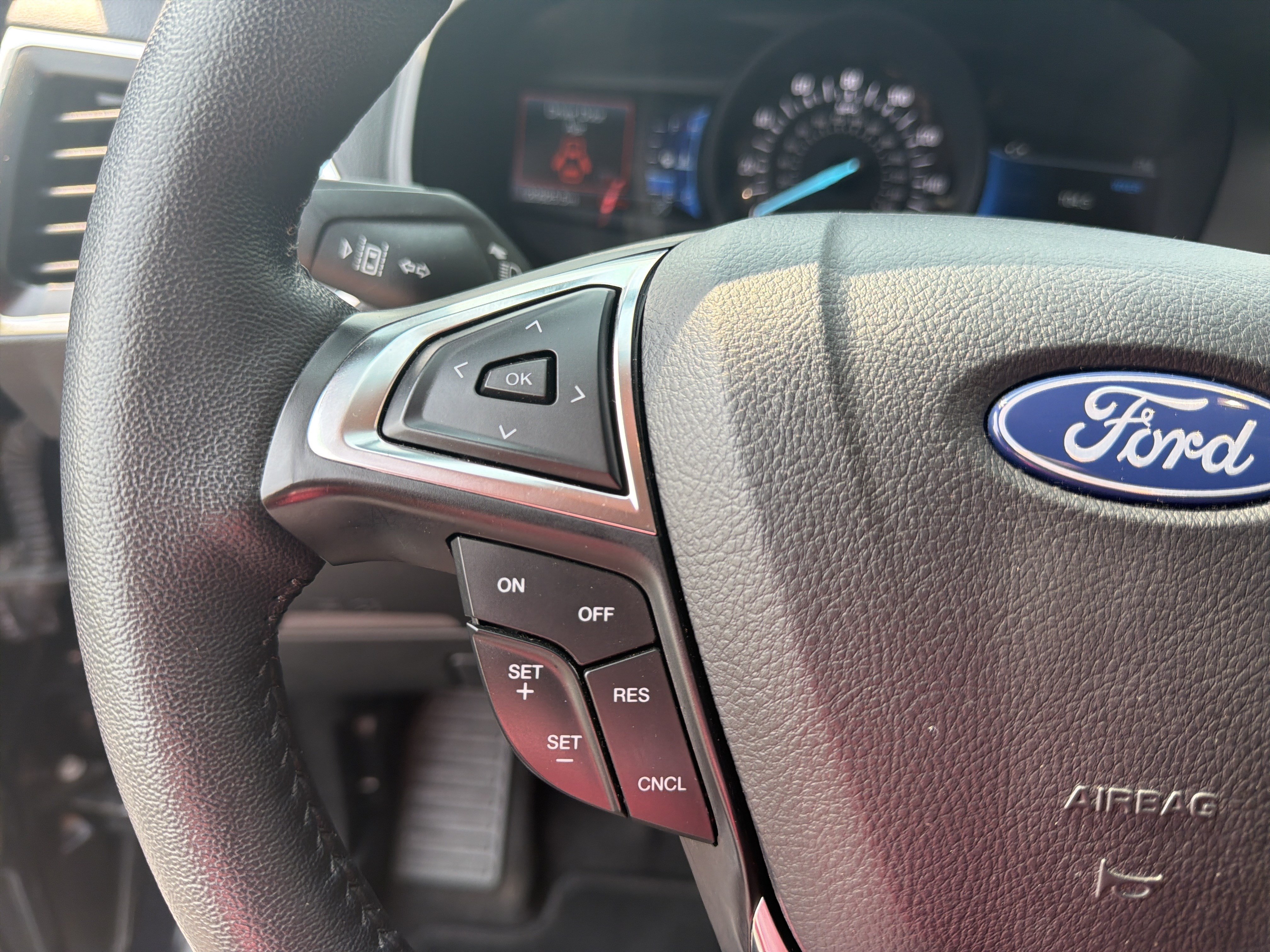 Certified 2024 Ford Edge Titanium AWD/4WD image 32