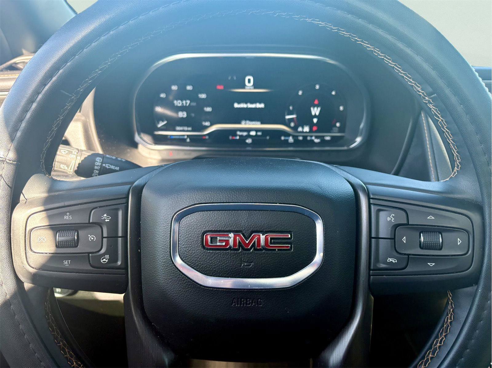Used 2024 GMC Yukon AT4 w/ AT4 Premium Package AWD/4WD image 17
