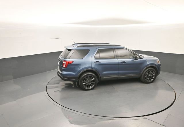 Certified 2019 Ford Explorer XLT w/ Equipment Group 202A AWD/4WD image 31
