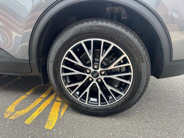 Certified 2023 Ford Escape SE w/ Class II Trailer Tow Package image 14