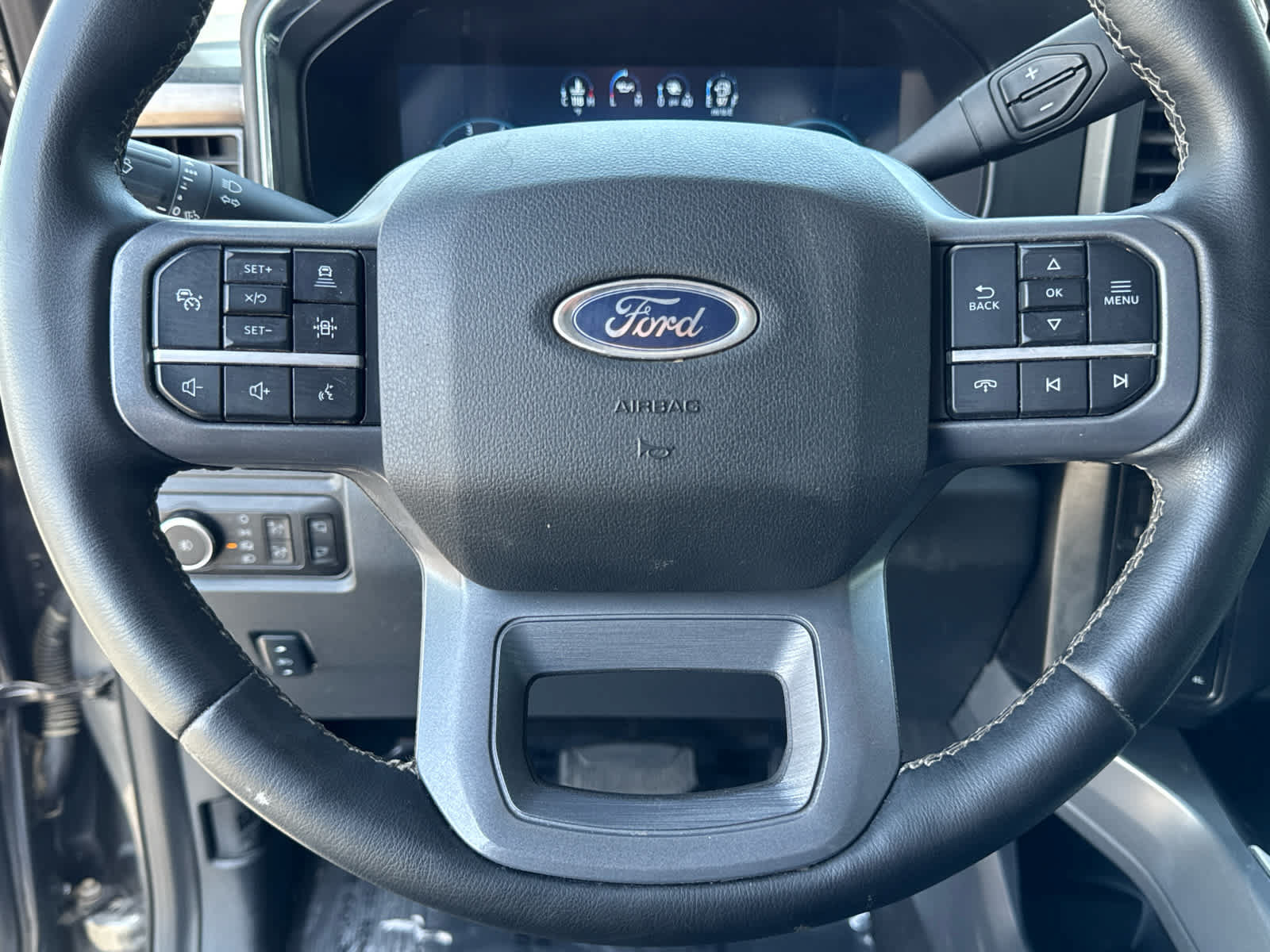 Certified 2025 Ford F350 Lariat w/ Lariat Ultimate Package AWD/4WD image 29