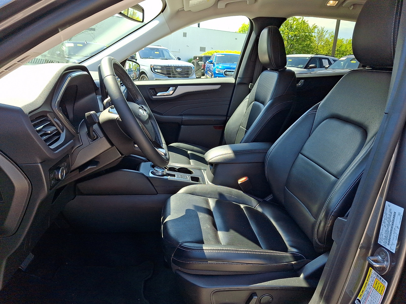 Certified 2023 Ford Escape Platinum w/ Class II Trailer Tow Package FWD image 16