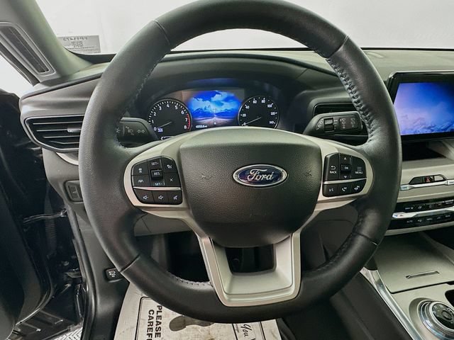 Certified 2023 Ford Explorer XLT w/ Equipment Group 202A AWD/4WD image 17
