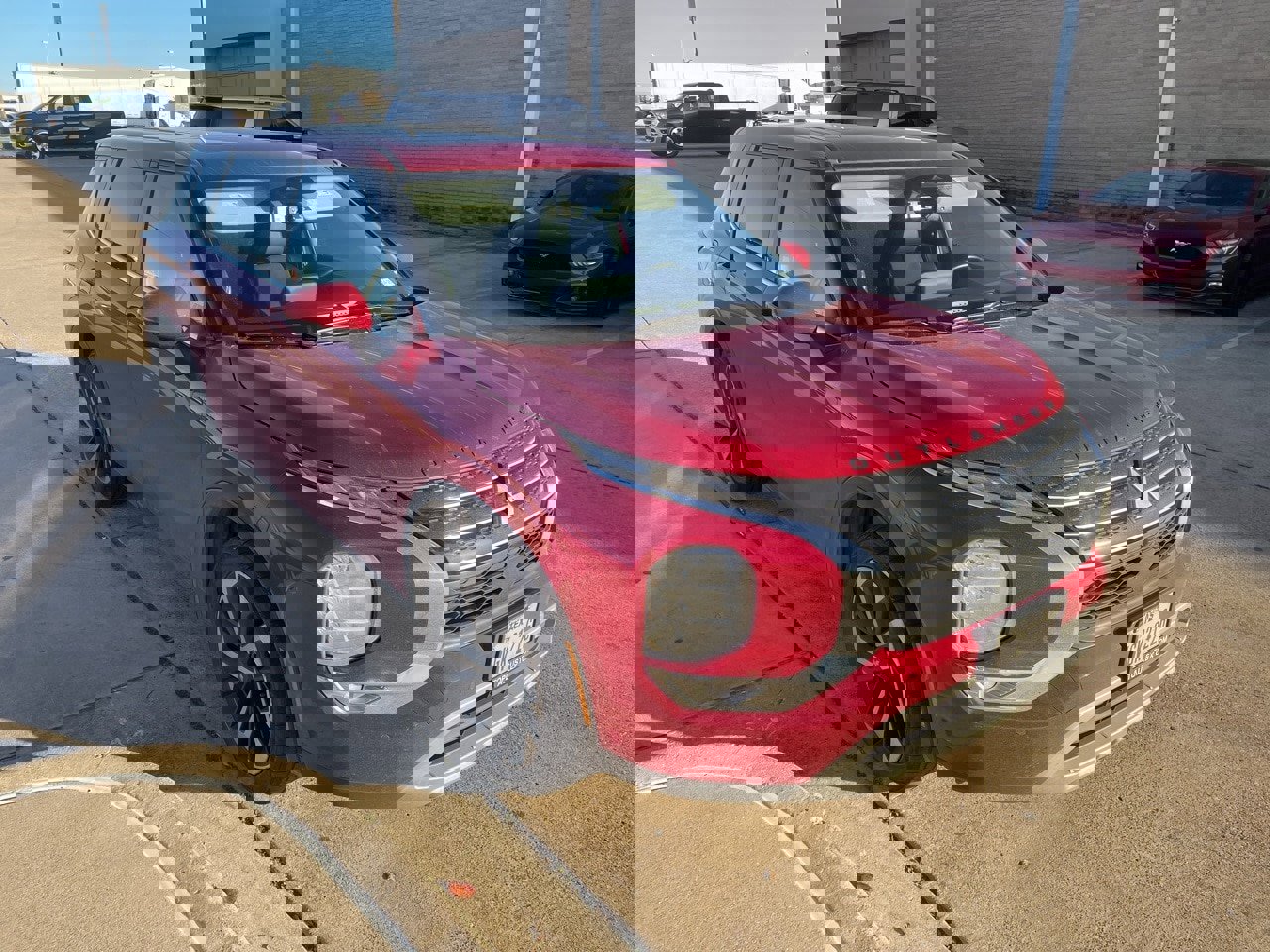 Used 2024 Mitsubishi Outlander SE image 4