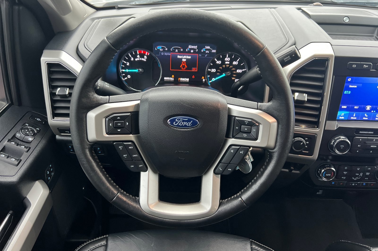 Certified 2020 Ford F350 Lariat image 15