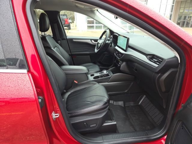 Certified 2025 Ford Escape SE w/ PHEV Premium Package FWD image 38