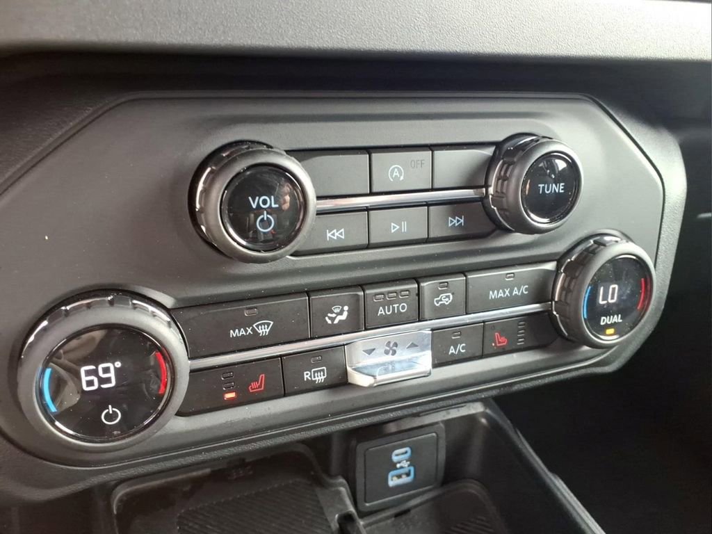 Certified 2025 Ford Bronco Big Bend AWD/4WD image 9