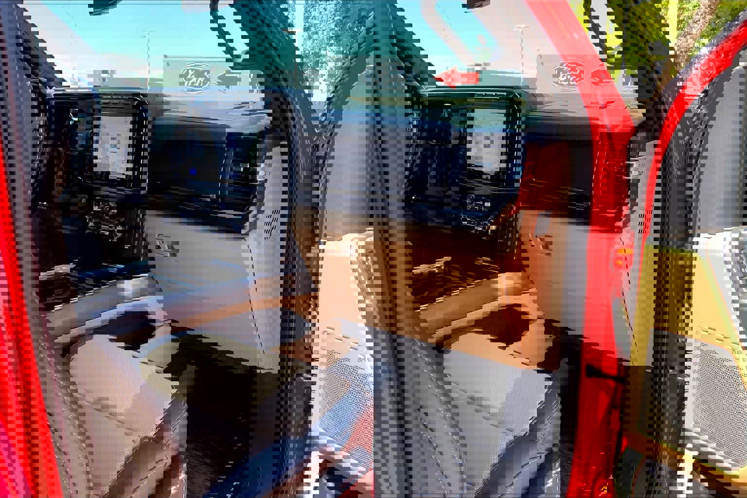 Certified 2023 Ford F250 Lariat w/ Lariat Ultimate Package image 19