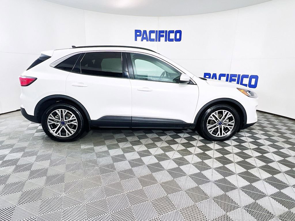 Certified 2022 Ford Escape SEL w/ Technology Package image 2