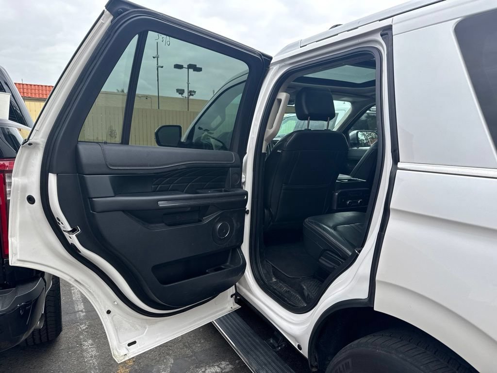 Certified 2018 Ford Expedition Platinum AWD/4WD image 14