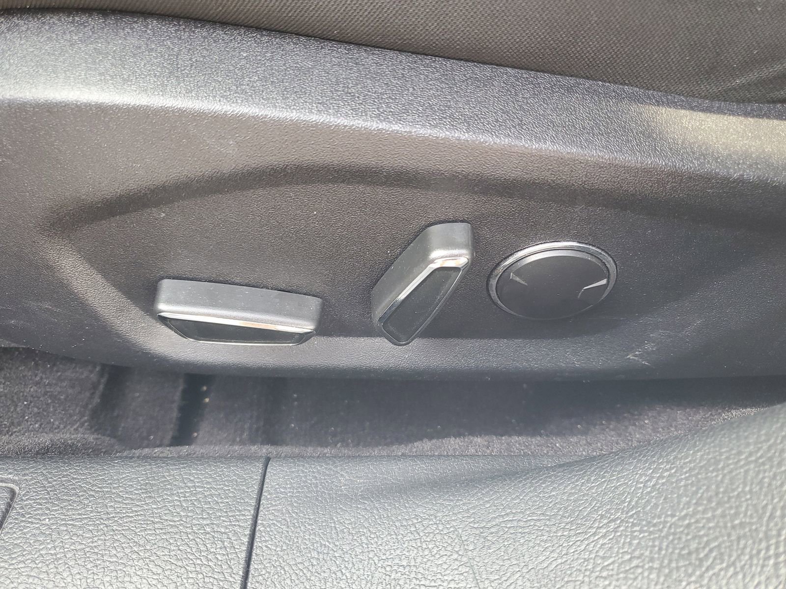 Certified 2020 Ford Fusion SE FWD image 17