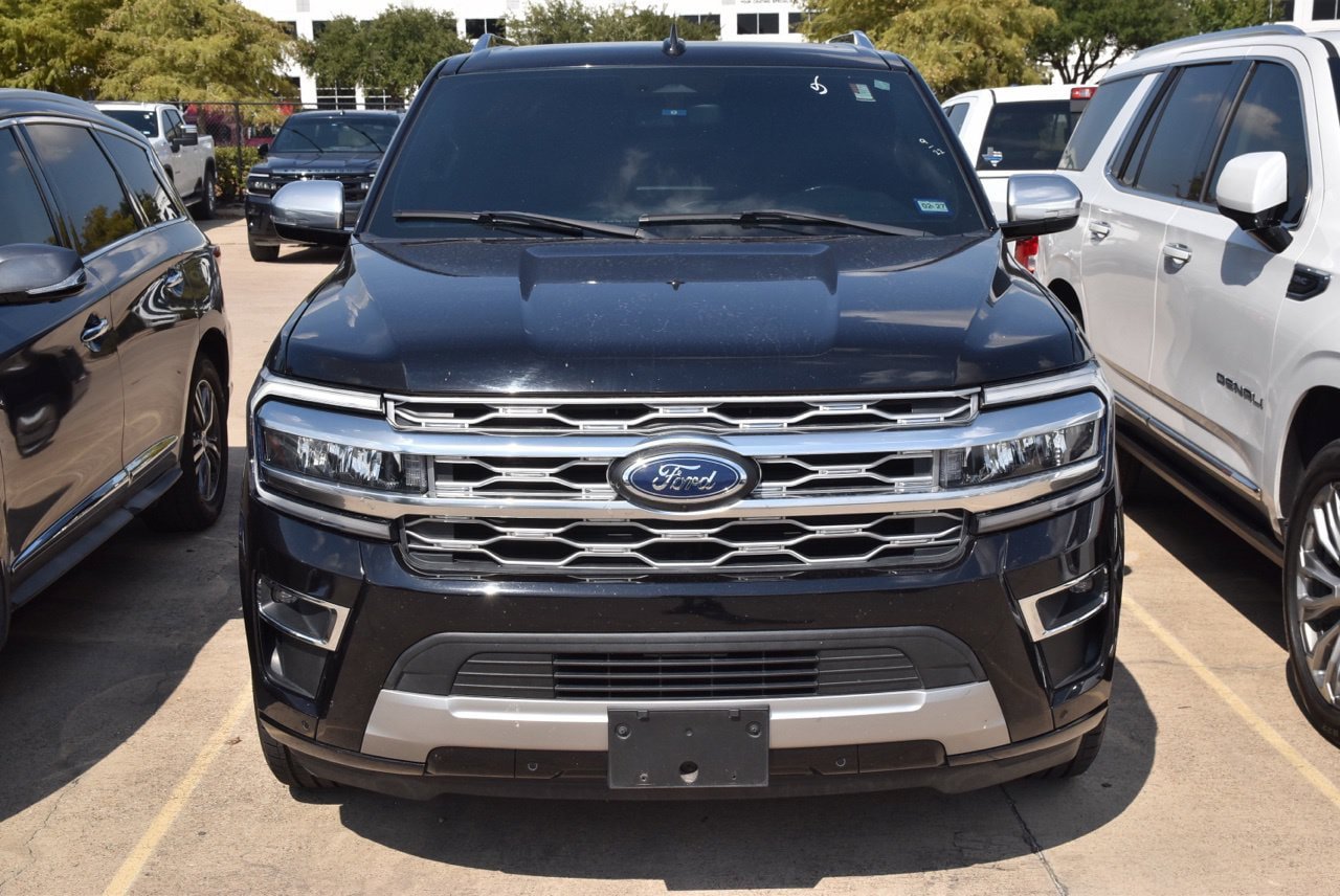 Certified 2022 Ford Expedition Platinum RWD image 3