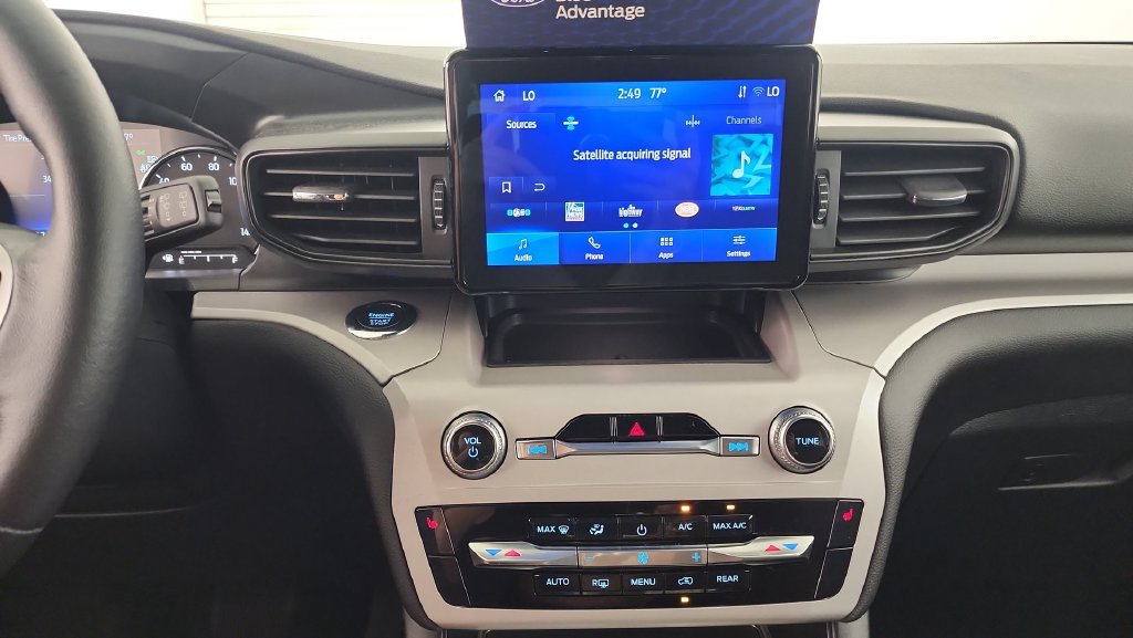 Certified 2023 Ford Explorer XLT AWD/4WD image 14