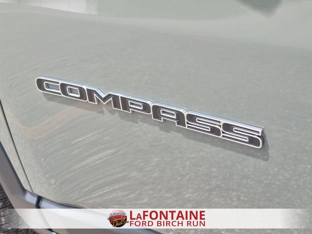 Used 2023 Jeep Compass Latitude w/ Convenience Group AWD/4WD image 10