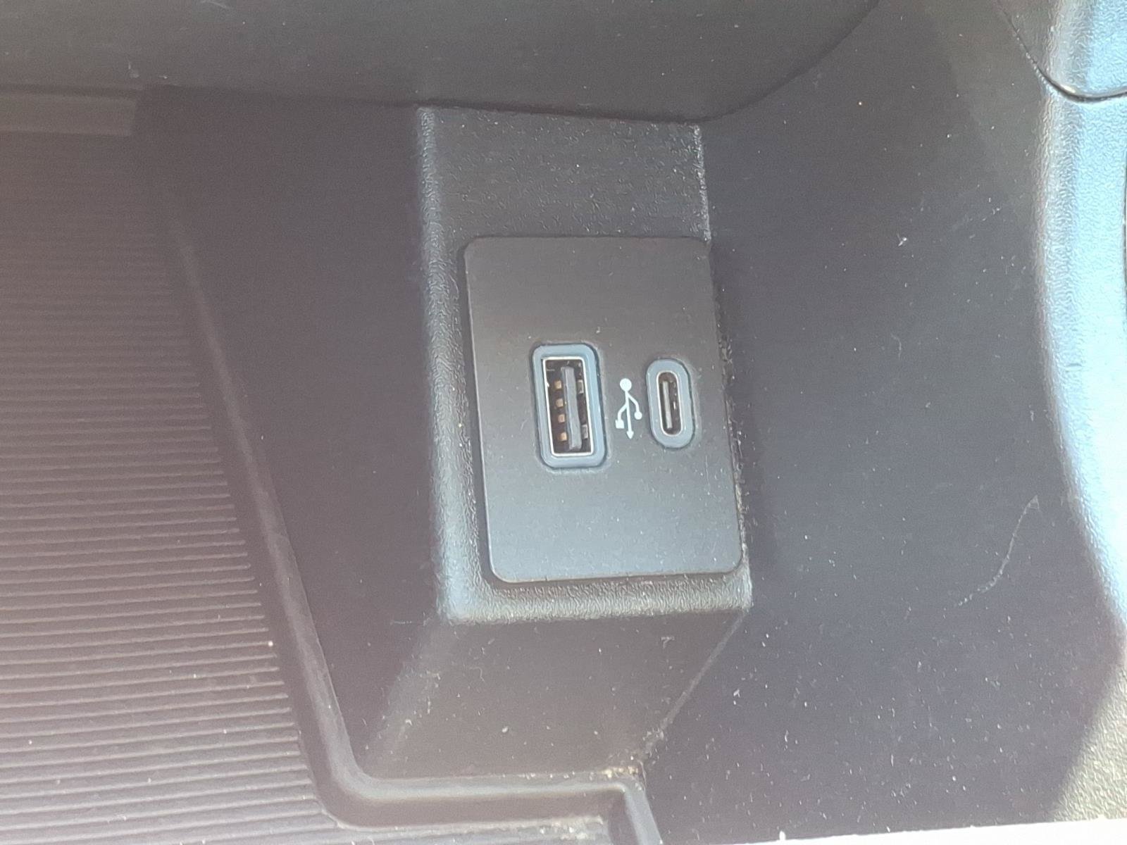 Certified 2024 Ford Edge SEL AWD/4WD image 18