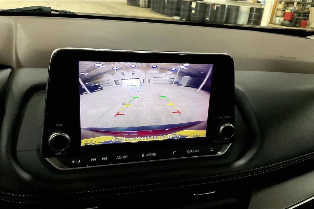 Used 2023 Nissan Rogue SV image 20