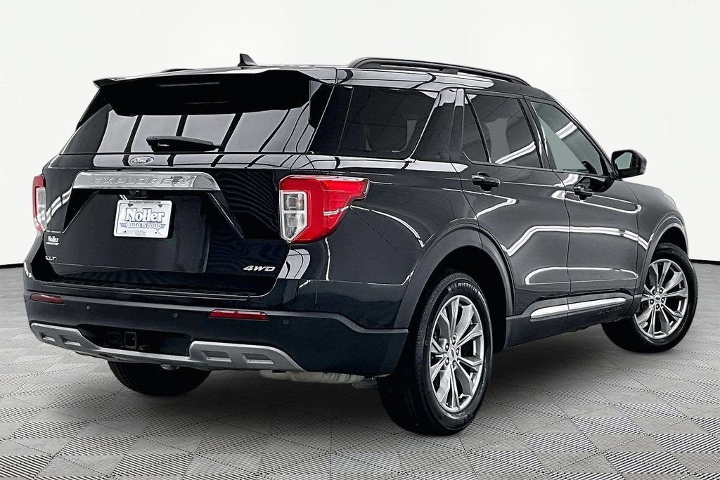 Certified 2023 Ford Explorer XLT w/ Equipment Group 202A AWD/4WD image 2
