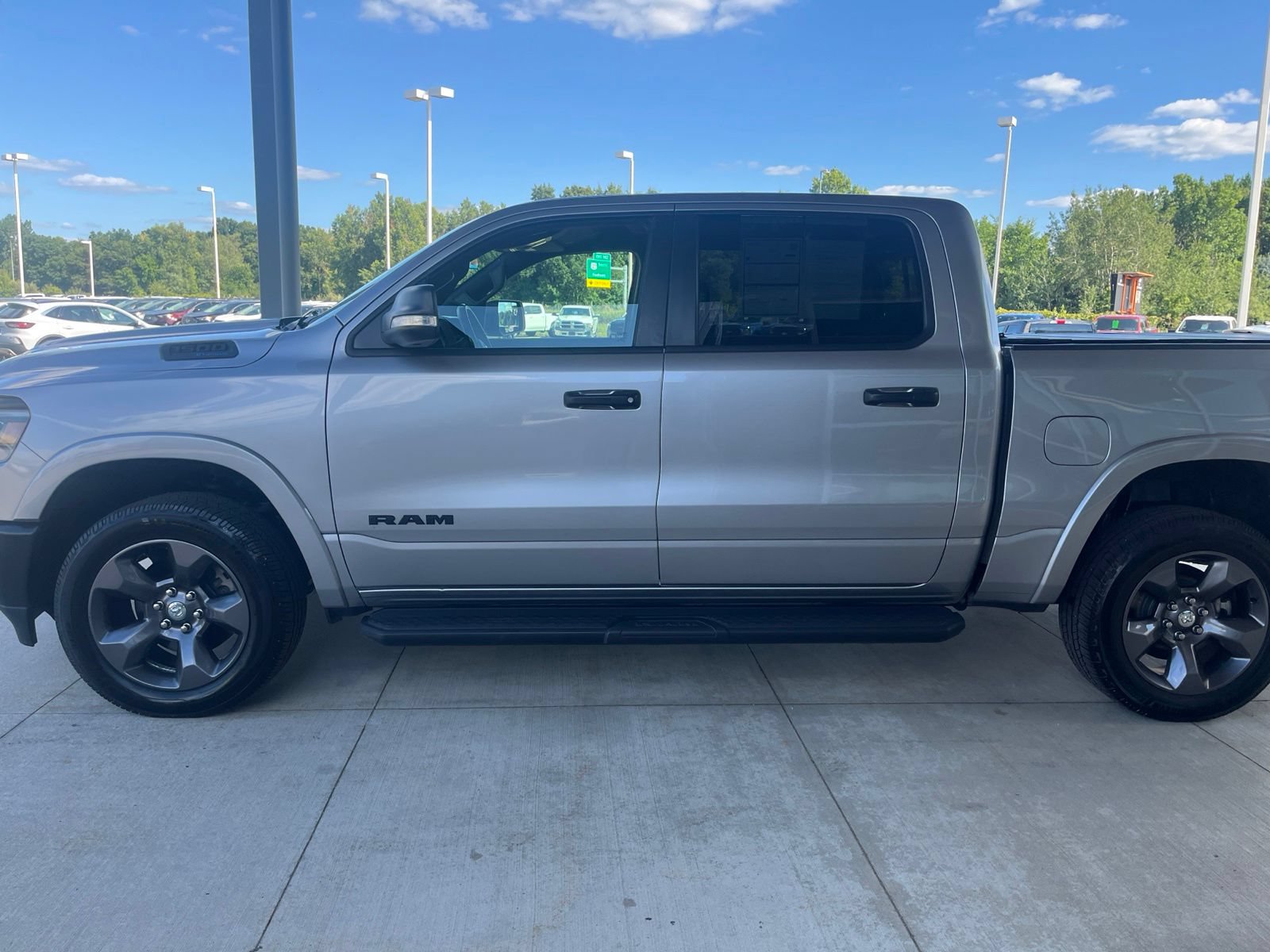 Used 2021 RAM 1500 Big Horn w/ Built-to-serve Edition AWD/4WD image 3