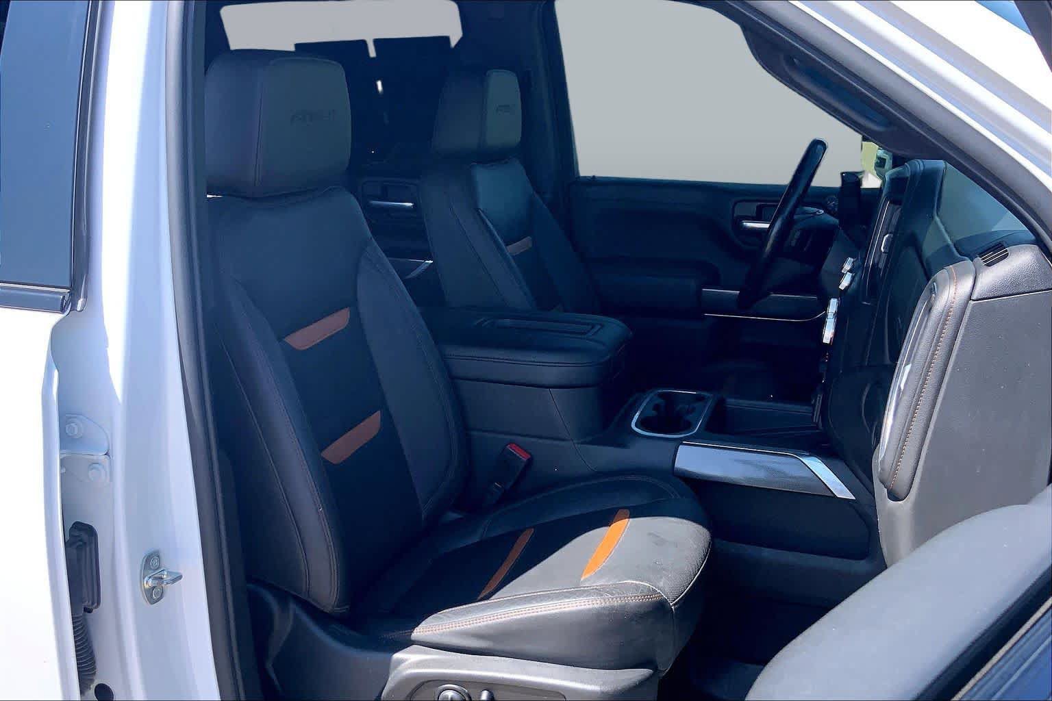 Used 2021 GMC Sierra 1500 AT4 w/ AT4 Preferred Package AWD/4WD image 9