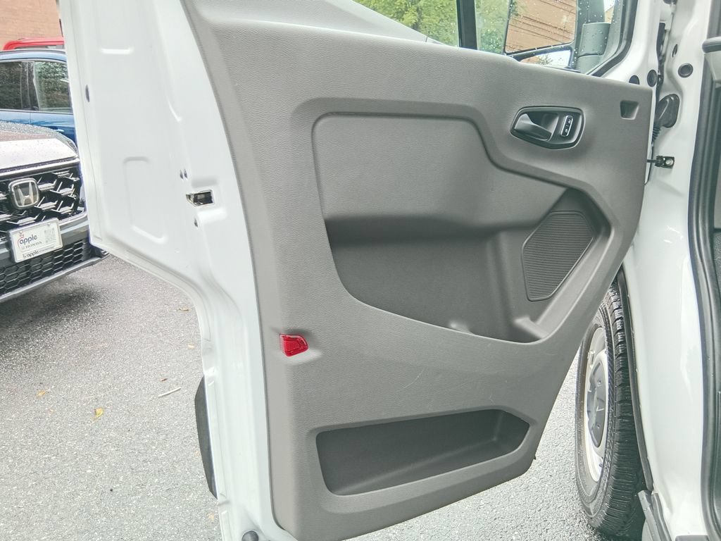 Certified 2023 Ford Transit 250 Medium Roof RWD image 12