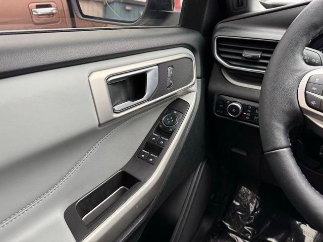 Certified 2023 Ford Explorer XLT w/ Equipment Group 202A image 39