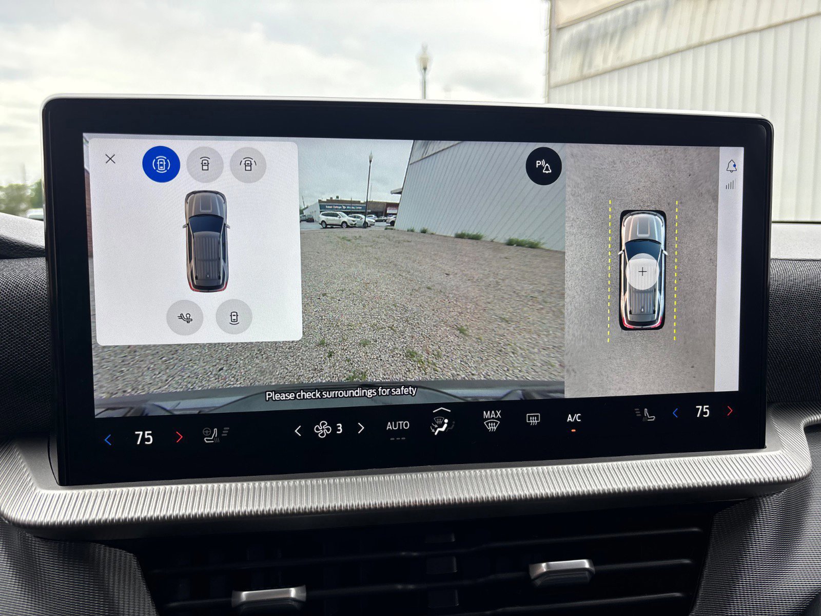 Certified 2025 Ford Explorer ST-Line image 41