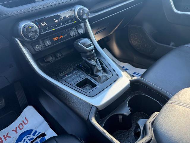 Used 2020 Toyota RAV4 XLE Premium image 21