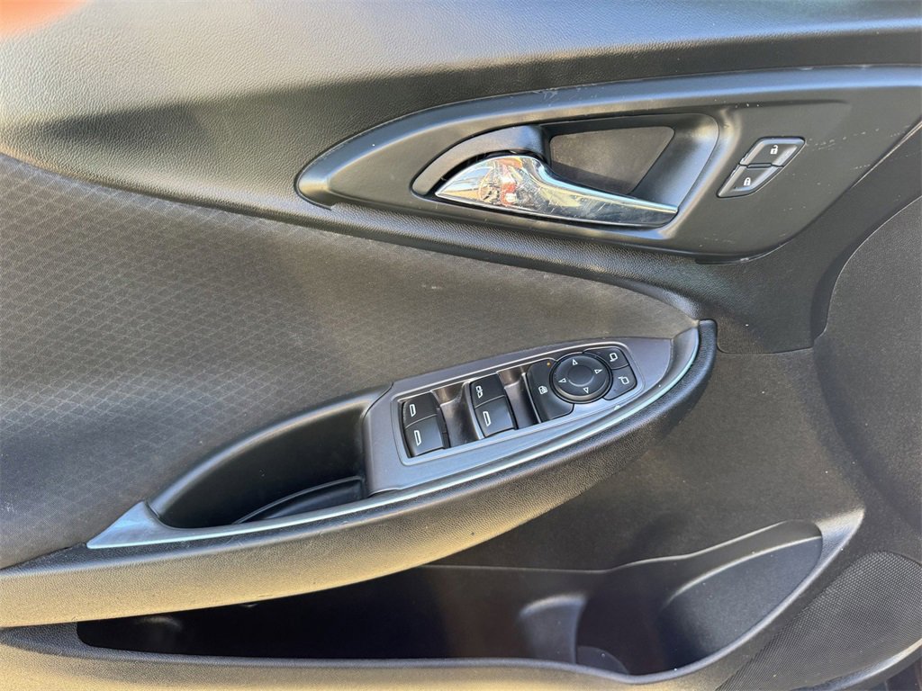Used 2021 Chevrolet Malibu LT image 11
