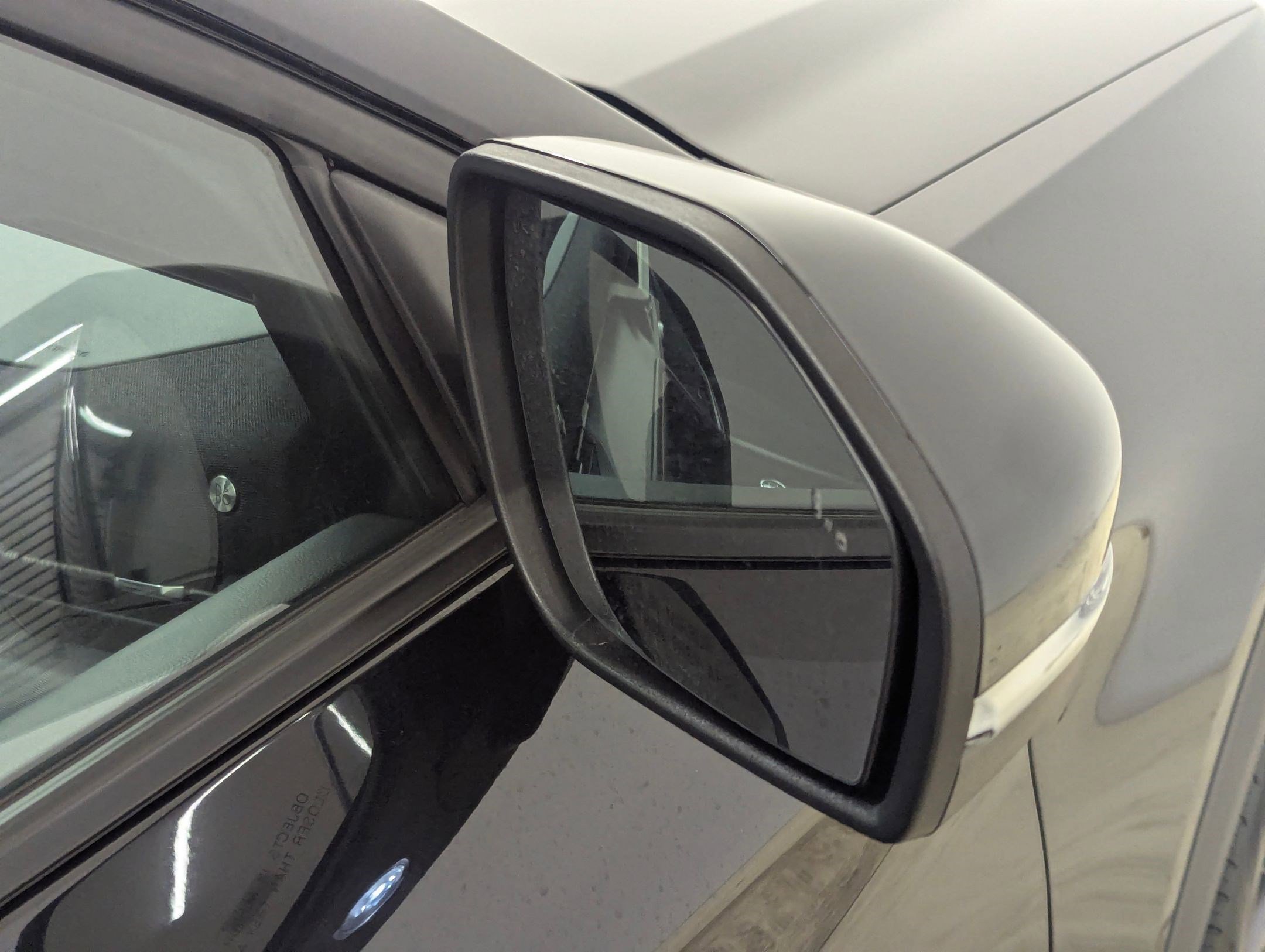 Certified 2025 Ford Explorer ST-Line w/ ST-Line Street Pack image 21