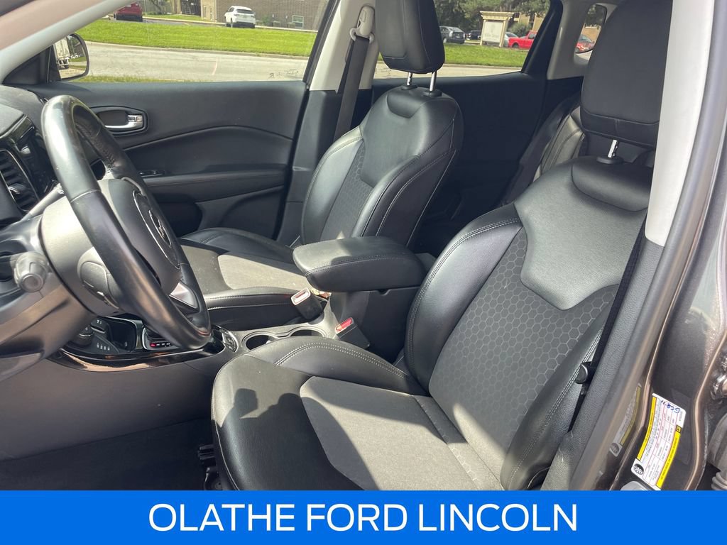 Used 2019 Jeep Compass Latitude AWD/4WD image 13