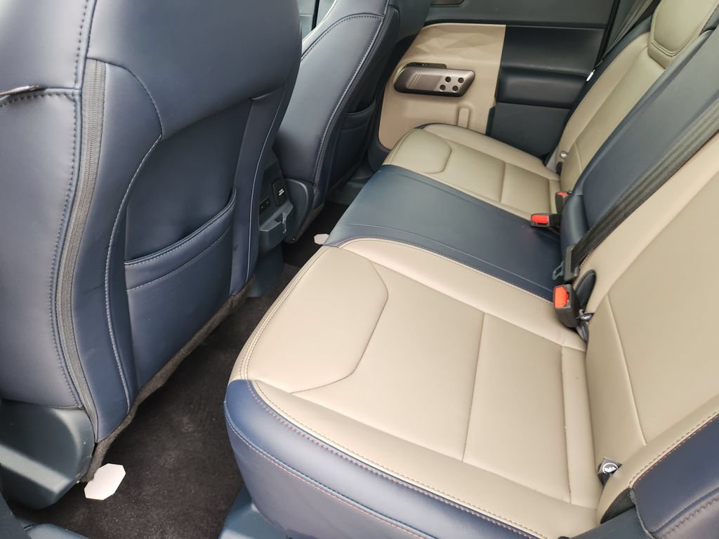 Certified 2025 Ford Maverick Lariat AWD/4WD image 28