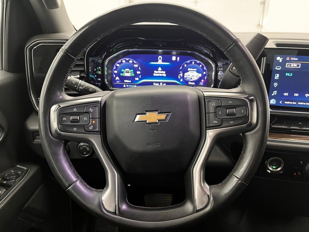 Used 2023 Chevrolet Silverado 1500 LT AWD/4WD image 20
