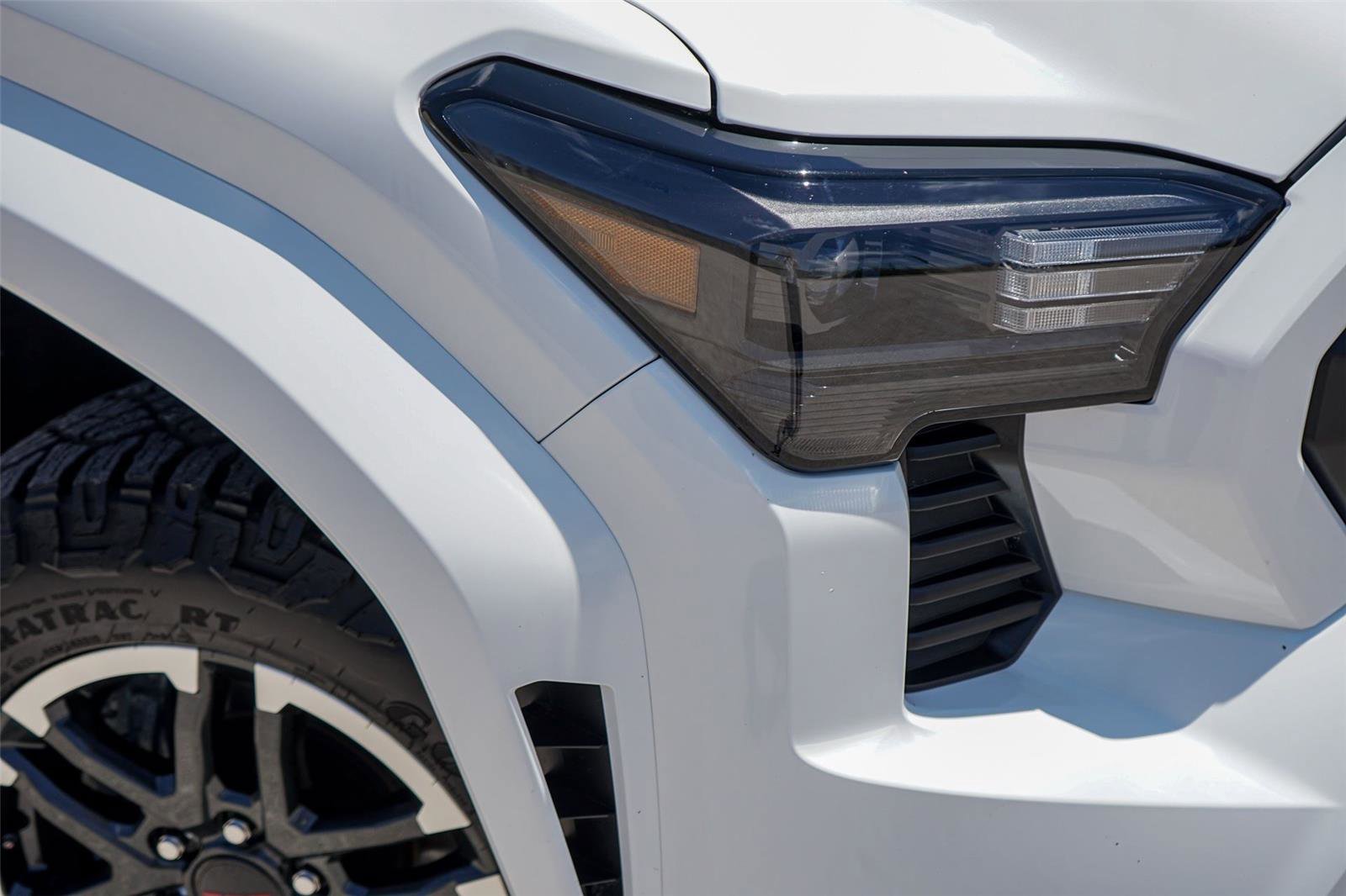 Used 2025 Toyota Tacoma TRD Sport AWD/4WD image 3