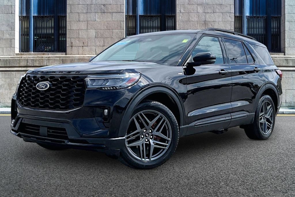Certified 2025 Ford Explorer ST-Line w/ ST-Line Street Pack AWD/4WD image 2