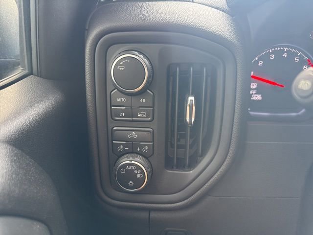 Used 2025 Chevrolet Silverado 1500 Custom w/ Turbomax Blackout Package image 12
