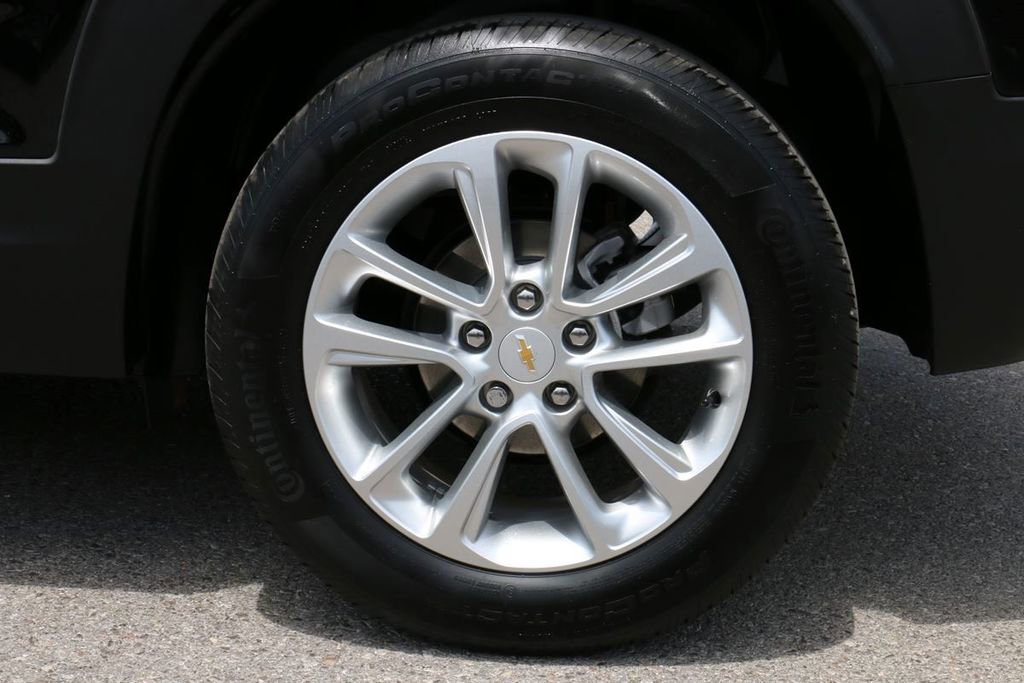 Used 2025 Chevrolet TrailBlazer LS w/ LS Convenience Package FWD image 9