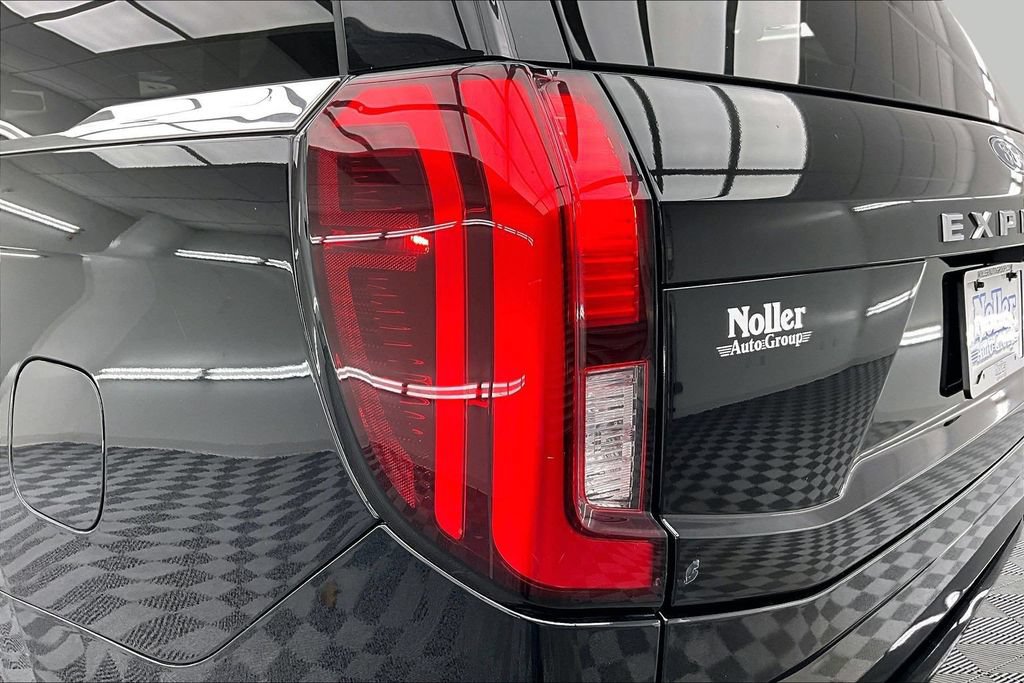 Certified 2025 Ford Expedition Max Active AWD/4WD image 31