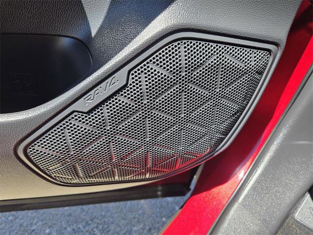 Used 2022 Toyota RAV4 XLE Premium image 32