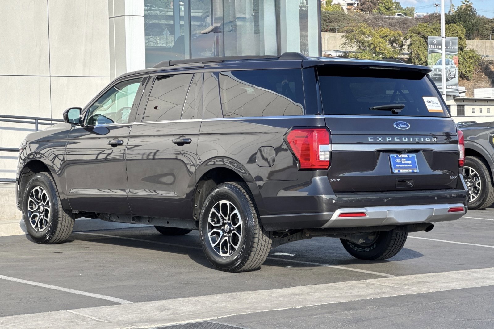 Certified 2024 Ford Expedition Max XLT image 5