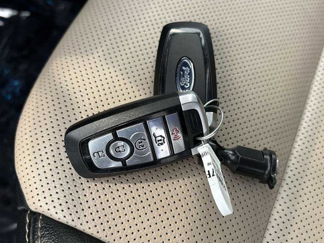 Certified 2022 Ford Escape Titanium w/ Titanium Elite Package image 33