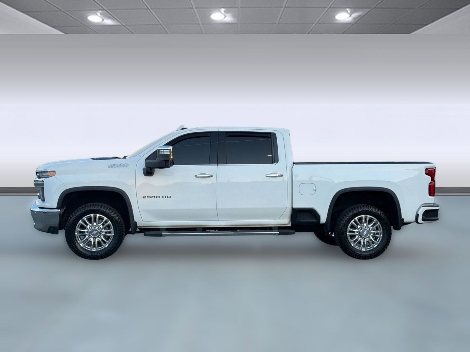 Used 2020 Chevrolet Silverado 2500 High Country w/ Technology Package image 2