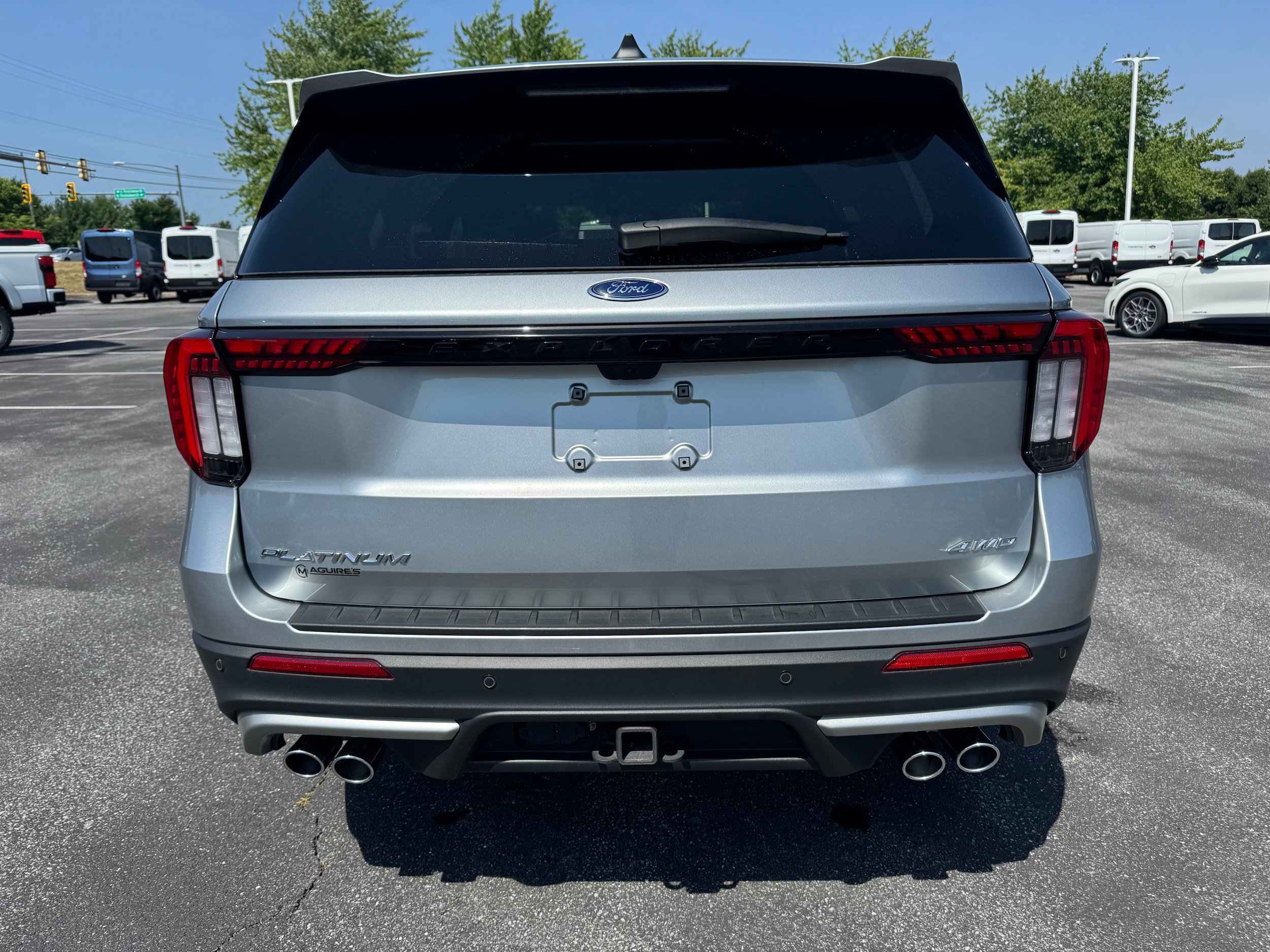 Certified 2025 Ford Explorer Platinum w/ Ultimate Package AWD/4WD image 4