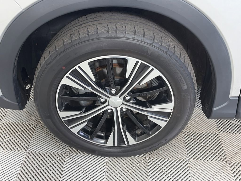 Used 2019 Mitsubishi Eclipse Cross SEL AWD/4WD image 8