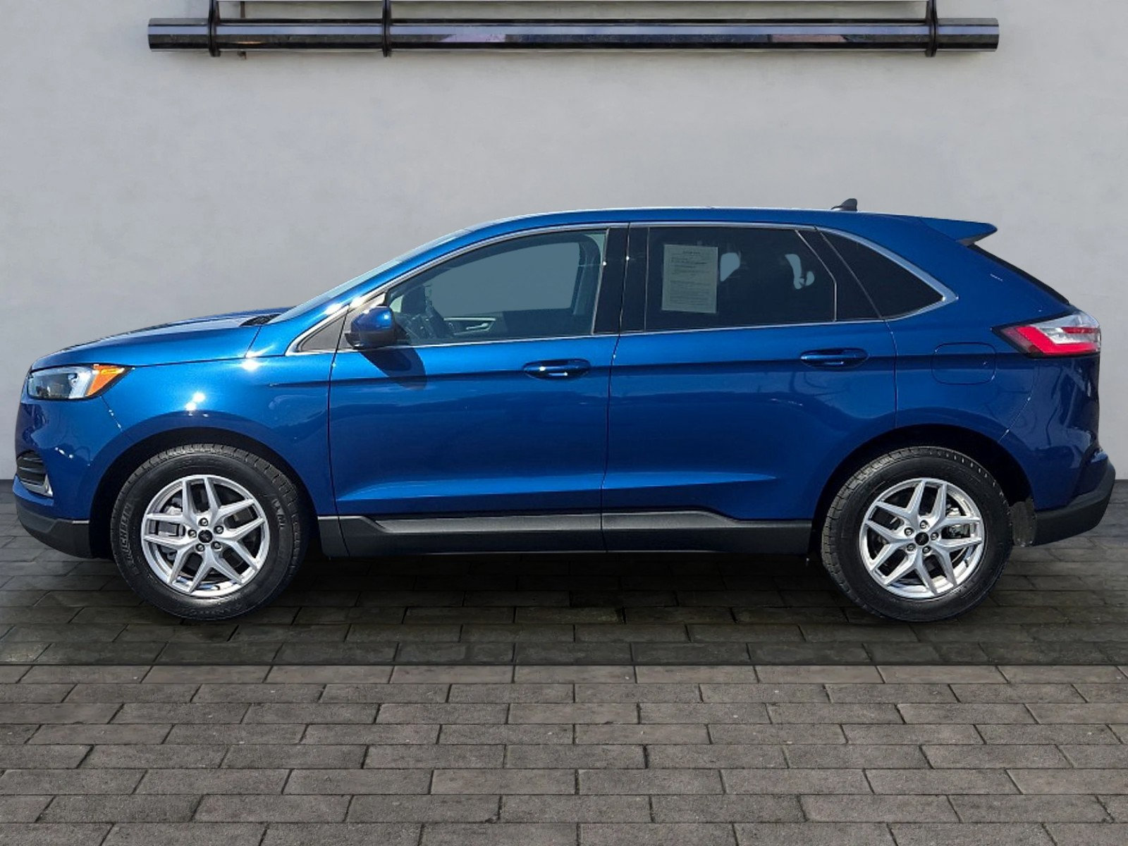 Certified 2023 Ford Edge SEL w/ Convenience Package AWD/4WD image 6