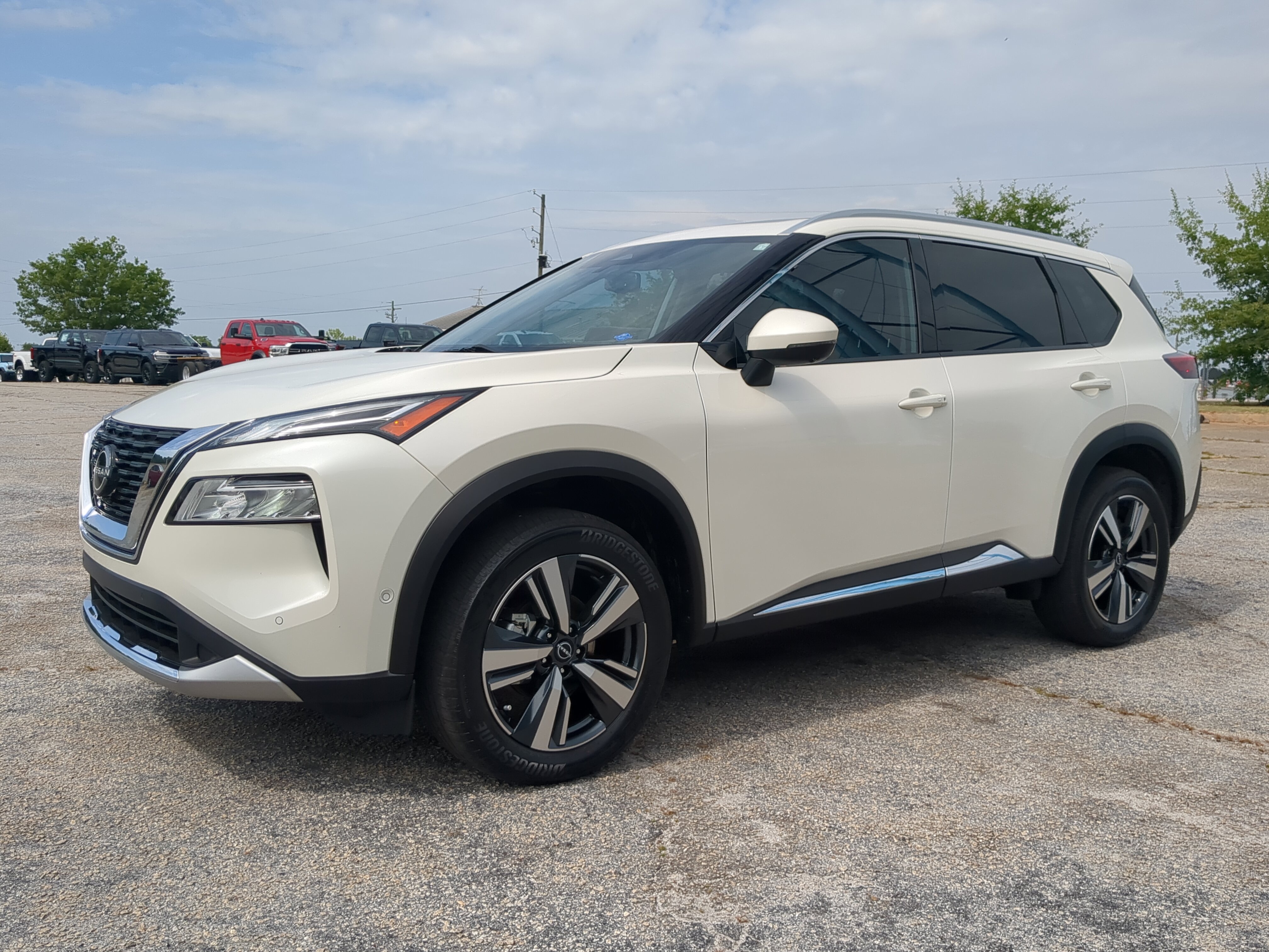 Used 2023 Nissan Rogue Platinum w/ Platinum Premium Package AWD/4WD image 6